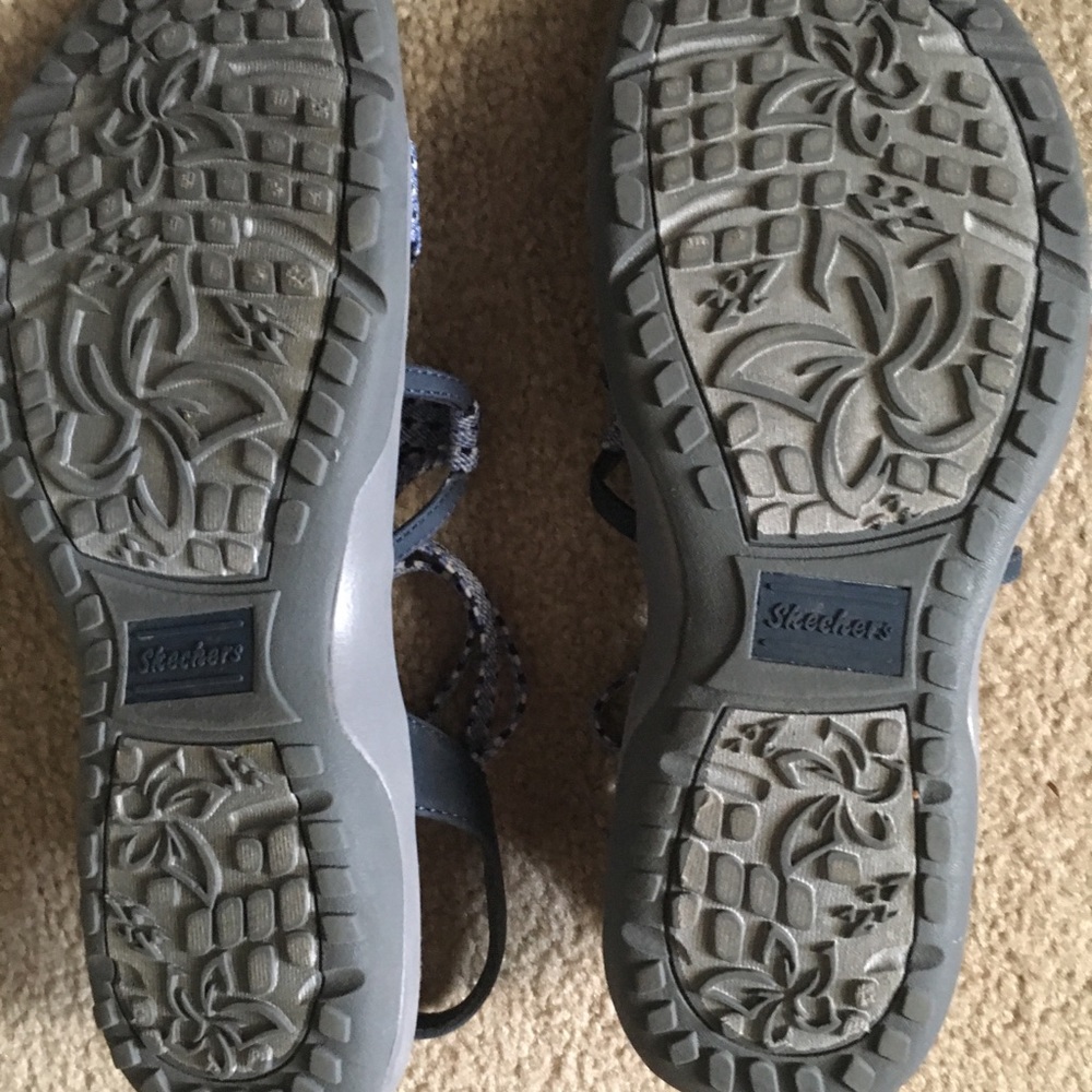 Shoes - Picture 3 of 4